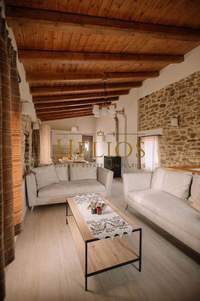 תמונת בית, אסטרוזיה למכירה (4)