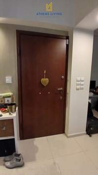 תמונת גליפדה, אתונה למכירה (2)