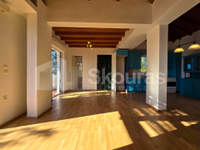 Image 10 of 25