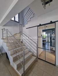 Image 10 of 14