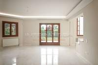 תמונת קיפיסיה, אתונה למכירה (2)