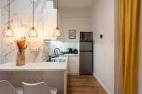 תמונת קולונאקי, אתונה למכירה (2)