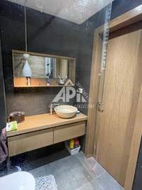Image 16 of 25