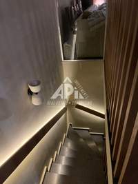 Image 17 of 25