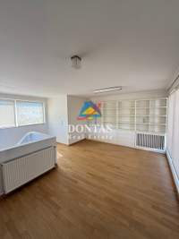Image 7 of 28