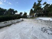 Image 15 of 19