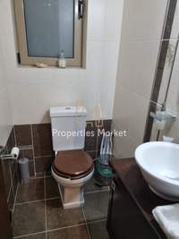 תמונת לאבראוטיקי, אתונה למכירה (2)