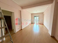 תמונת אמפלוקיפי, אתונה למכירה (2)