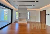 תמונת וולה, וארי - וולה -ווליאגמני, אתונה למכירה