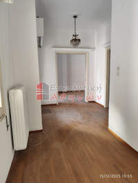 תמונת קאטו פטיסיה, אתונה למכירה (2)