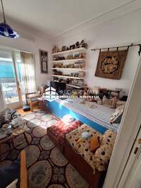 תמונת גיזי, אתונה למכירה (3)