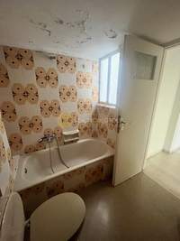 Image 10 of 14