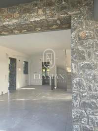 Image 14 of 16