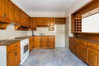 תמונת אגיה פארסקבי, אתונה למכירה (4)