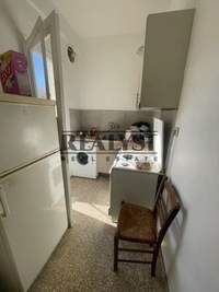 תמונת קולונוס, אתונה למכירה