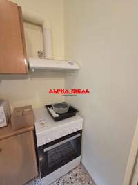 תמונת קראטסיני, אתונה למכירה (2)