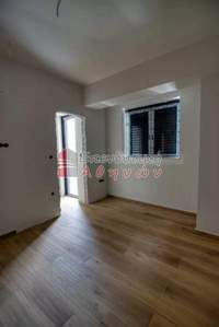 תמונת אגיוס ארטימוס, אתונה למכירה (2)