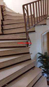 Image 21 of 28