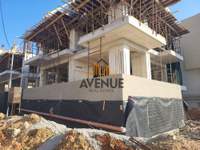 Image 10 of 25