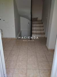 תמונת אורופוס, אתונה למכירה