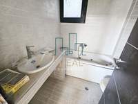 Image 21 of 25