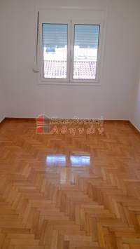 תמונת ויקטוריה, אתונה למכירה (2)