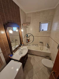 תמונת דירה, דיוניסוס למכירה (3)