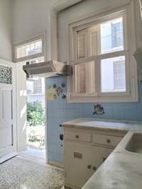 Image 10 of 24