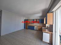 תמונת דרפטסונה, אתונה למכירה (2)