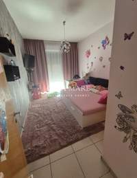 Image 7 of 16