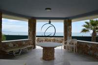 תמונת בית פרטי, מרתון למכירה (1)