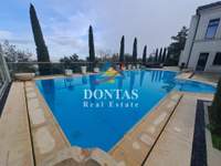 תמונת דיוניסוס, אתונה למכירה (2)