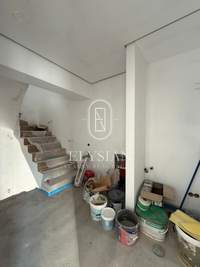Image 10 of 25