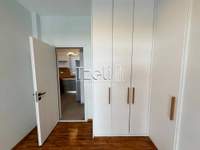 Image 7 of 31