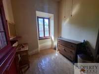 Image 16 of 25