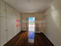 תמונת נאה סימרני, אתונה למכירה (2)