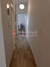 תמונת נאה סימרני, אתונה למכירה