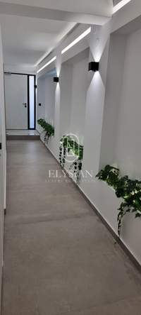 Image 14 of 25