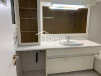 תמונת גליפדה, אתונה למכירה (2)