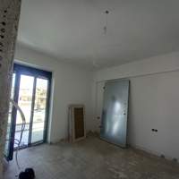 Image 7 of 28
