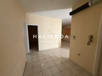 תמונת גליפדה, אתונה למכירה