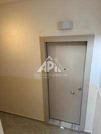 Image 5 of 18