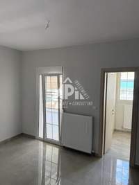 Image 7 of 18