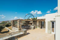 תמונת טינוס, הקיקלאדיים למכירה (2)