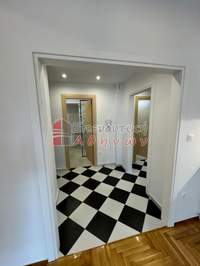Image 7 of 20
