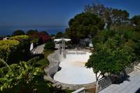 תמונת בית, סרוניקוס למכירה (2)