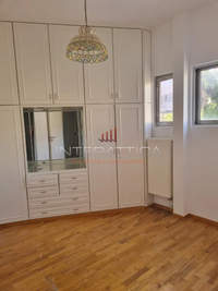 תמונת דירה, פסיכיקו למכירה (2)