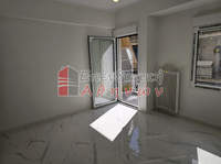 תמונת כיכר אמריקיס, אתונה למכירה (2)