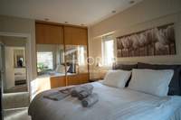 תמונת גליפדה, אתונה למכירה (3)