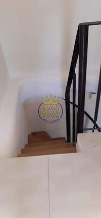 Image 7 of 10